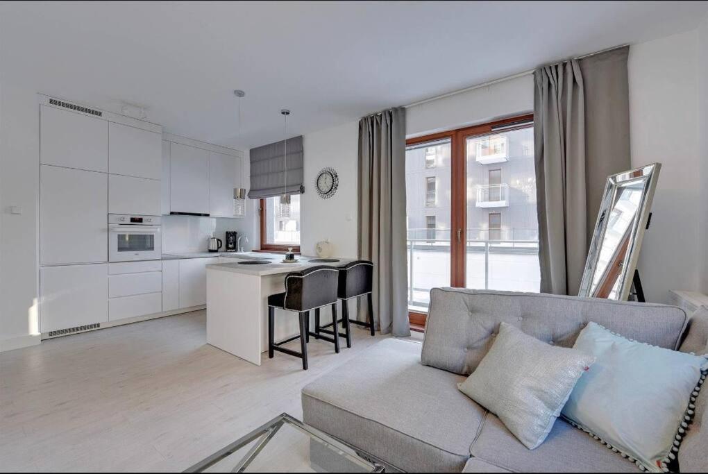 Exclusive Apartment Motlawa River Oldtown Гданск Екстериор снимка